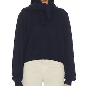 Eaves Parris Detachable Kerchief Crew